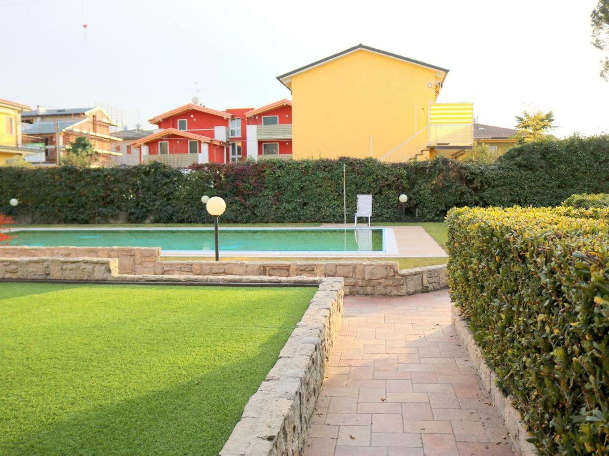 Small Residence Of Only 18 Apartments With Swimming Pool Lazise Exterior foto