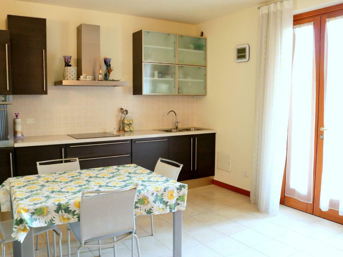 Small Residence Of Only 18 Apartments With Swimming Pool Lazise Exterior foto