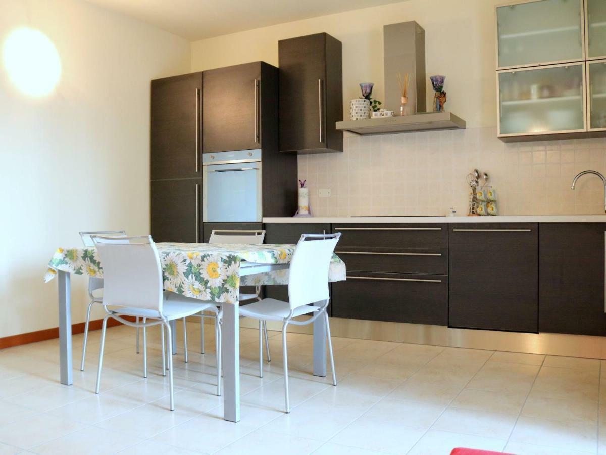 Small Residence Of Only 18 Apartments With Swimming Pool Lazise Exterior foto